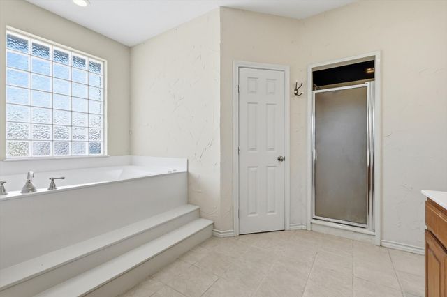 12190 Bell Road, Pilot Point, TX 76258