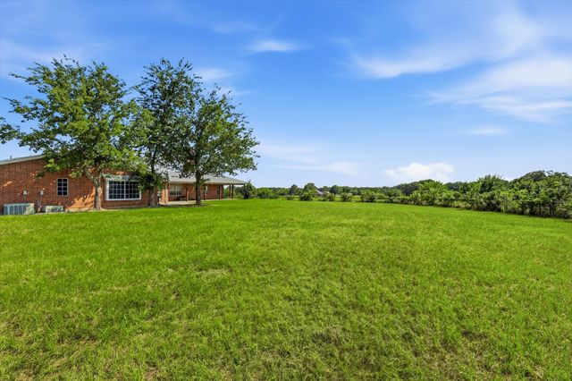 12190 Bell Road, Pilot Point, TX 76258