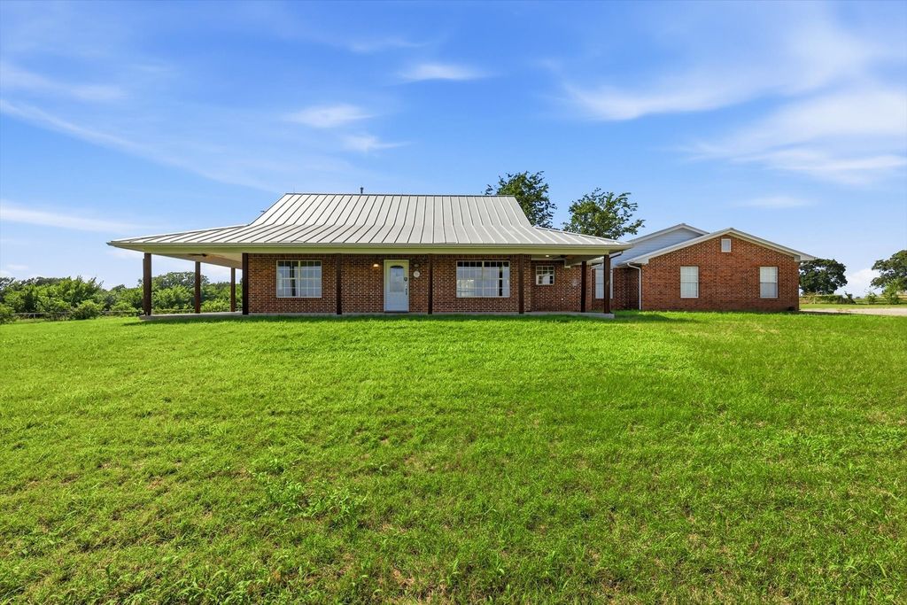 12190 Bell Road, Pilot Point, TX 76258