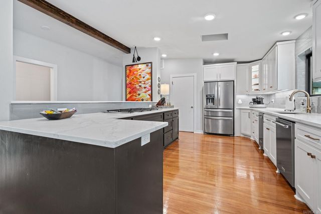 1113 Twin Points Road, Hot Springs, AR 71913