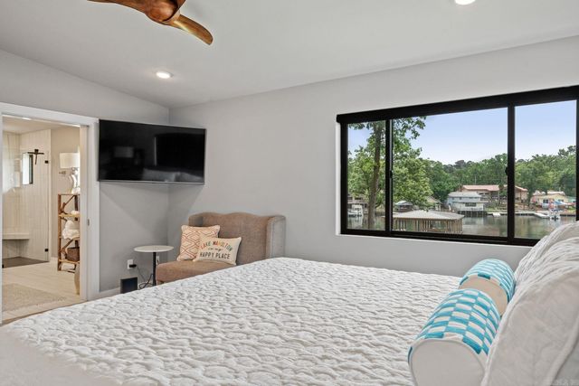 1113 Twin Points Road, Hot Springs, AR 71913