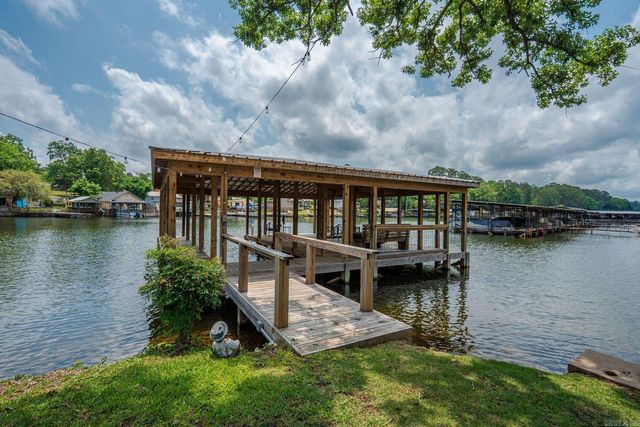 1113 Twin Points Road, Hot Springs, AR 71913