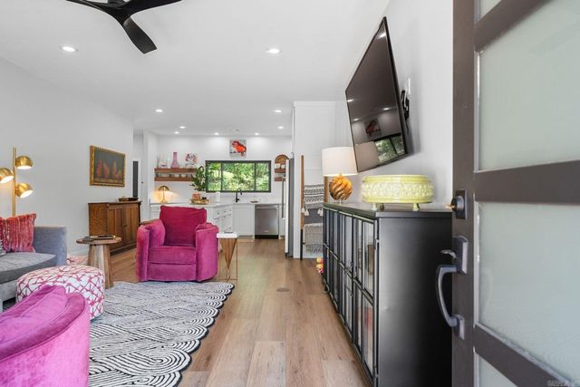 1113 Twin Points Road, Hot Springs, AR 71913