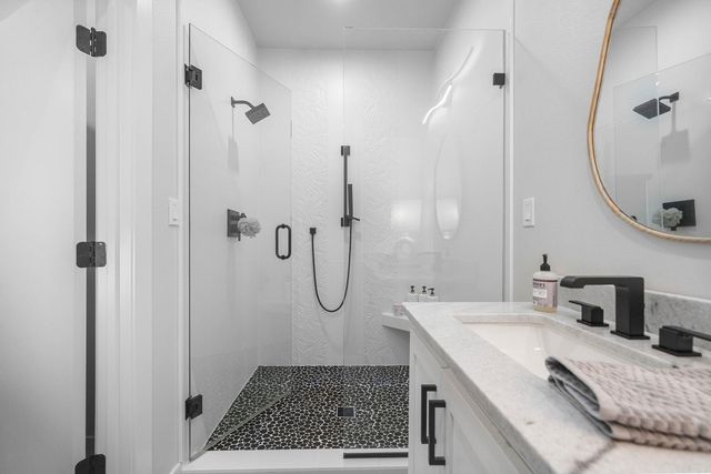 1113 Twin Points Road, Hot Springs, AR 71913