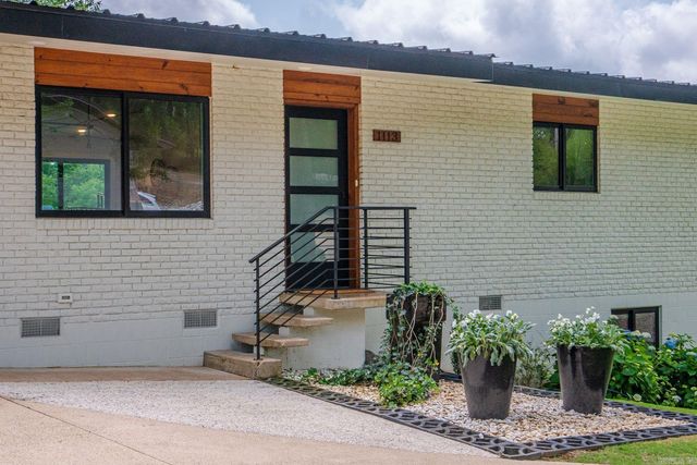 1113 Twin Points Road, Hot Springs, AR 71913