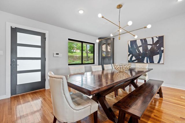 1113 Twin Points Road, Hot Springs, AR 71913