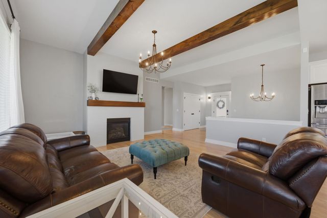 3303 N Shefford St, Wichita, KS 67205