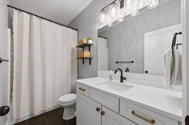 3303 N Shefford St, Wichita, KS 67205