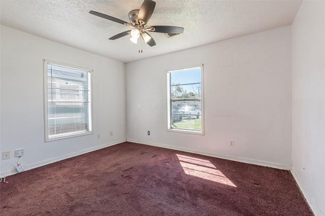 420 17th Avenue N, Texas City, TX 77590