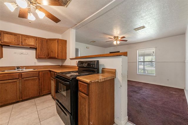 420 17th Avenue N, Texas City, TX 77590