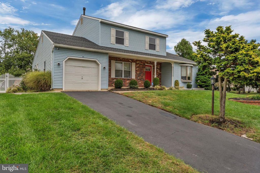 33 BERWICK LN, Sicklerville, NJ 08081 — photo 2