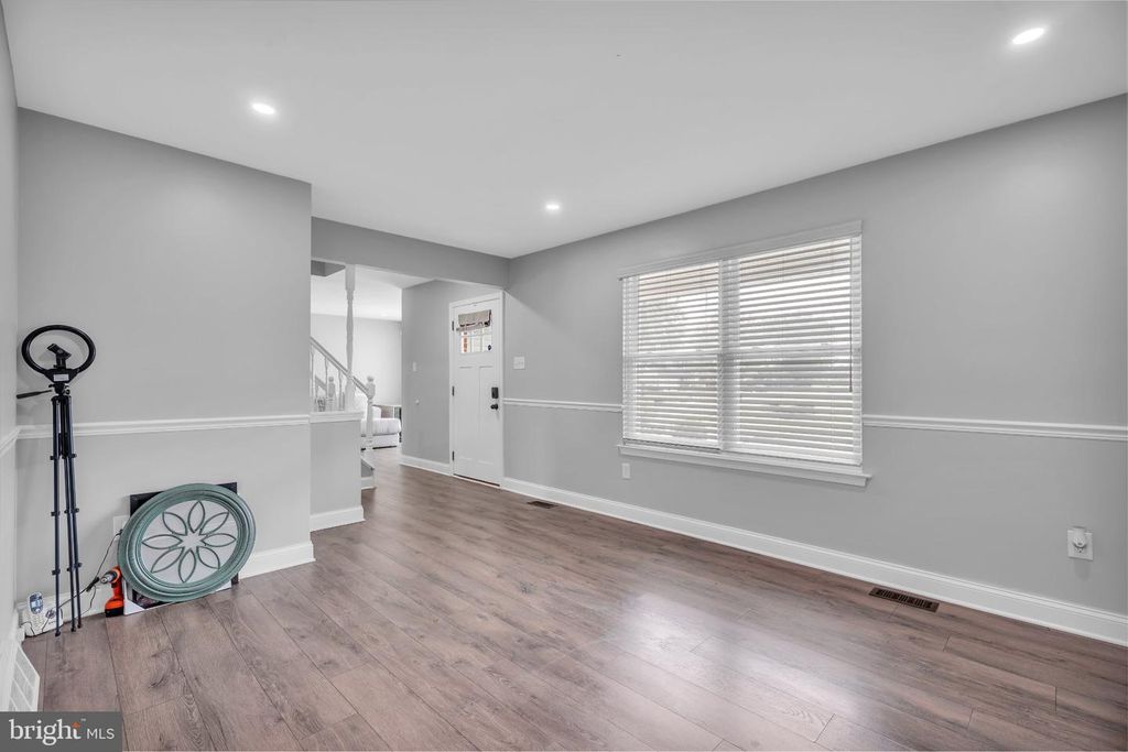 33 BERWICK LN, Sicklerville, NJ 08081 — photo 5