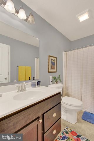 880 RIPPLE DR, Hanover, PA 17331
