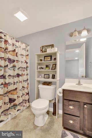 880 RIPPLE DR, Hanover, PA 17331