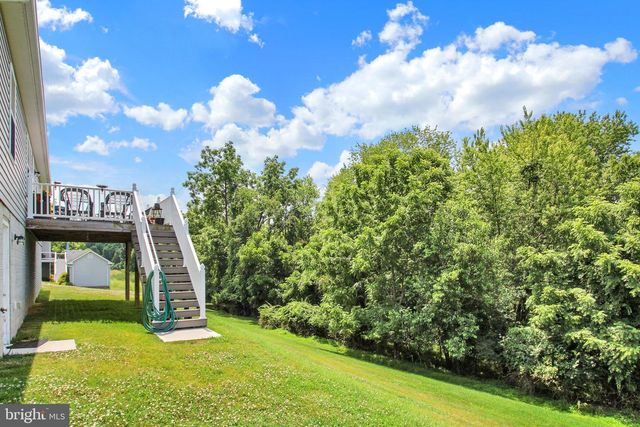 880 RIPPLE DR, Hanover, PA 17331