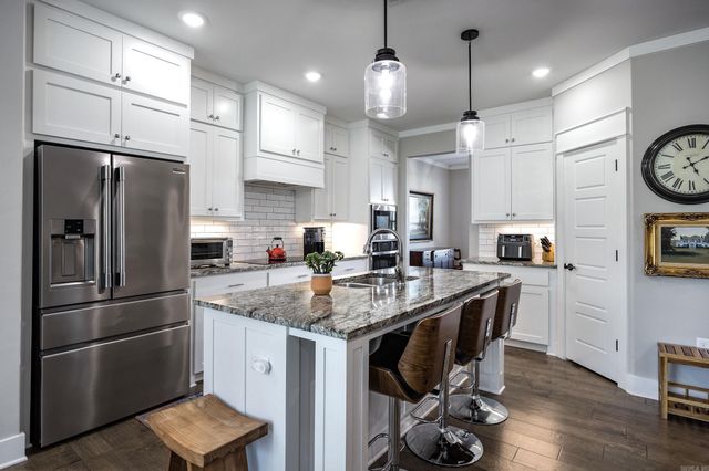 13033 Avilla Hills Cove, Alexander, AR 72002