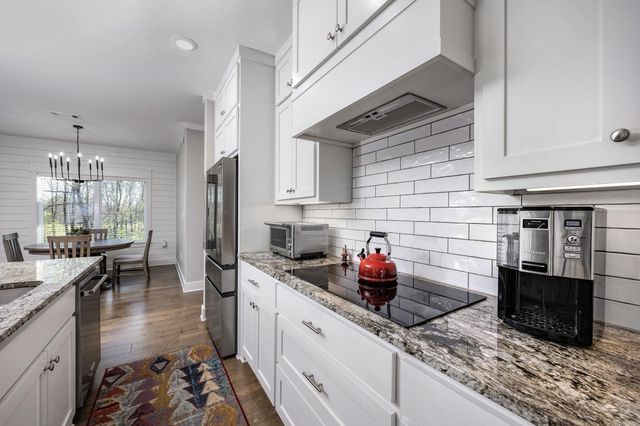 13033 Avilla Hills Cove, Alexander, AR 72002