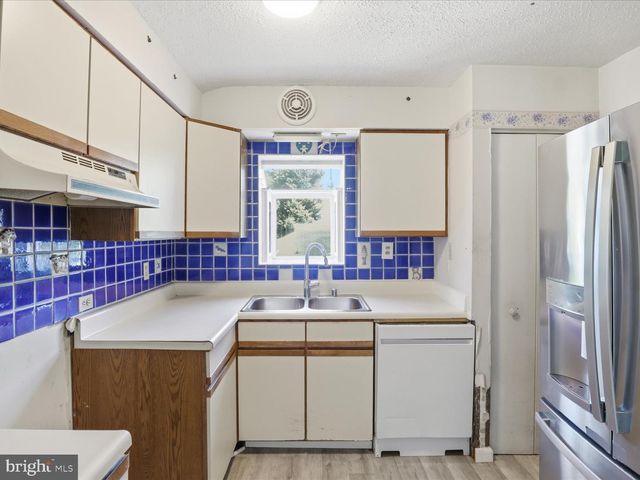 7247 DEBORAH DR, Falls Church, VA 22046