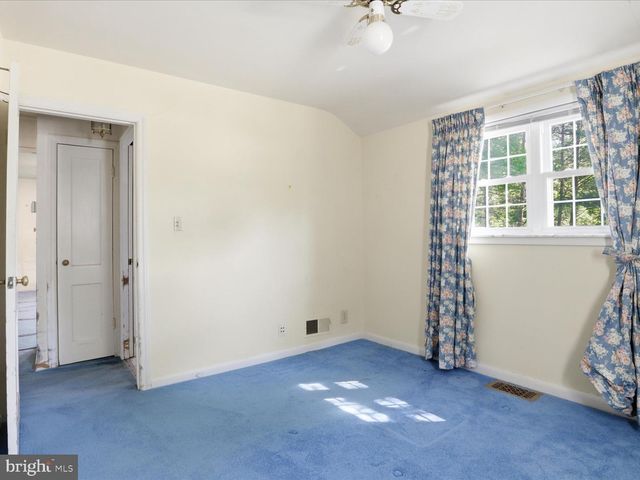7247 DEBORAH DR, Falls Church, VA 22046