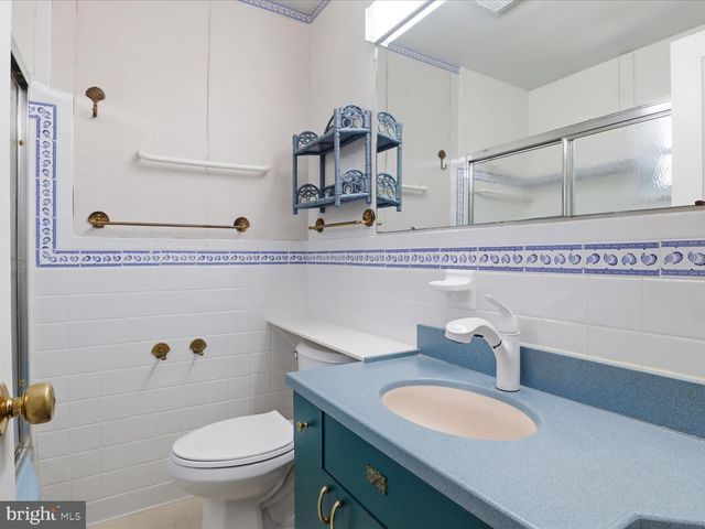 7247 DEBORAH DR, Falls Church, VA 22046