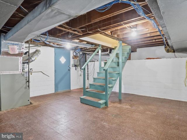 7247 DEBORAH DR, Falls Church, VA 22046