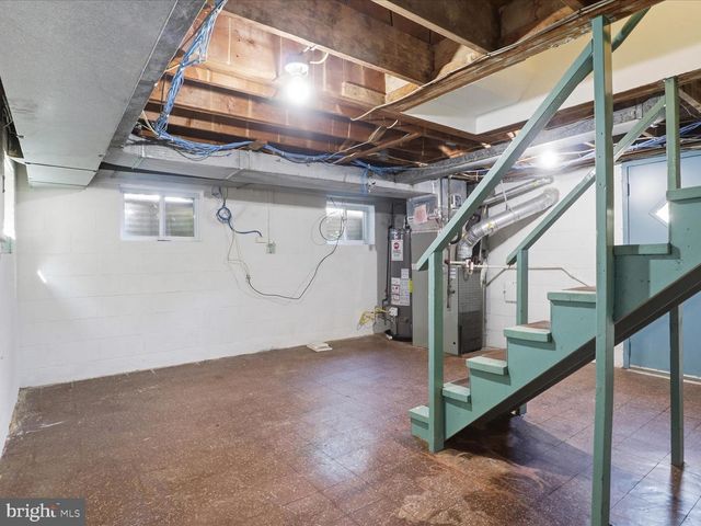 7247 DEBORAH DR, Falls Church, VA 22046