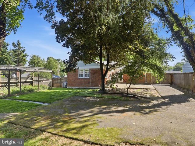 7247 DEBORAH DR, Falls Church, VA 22046