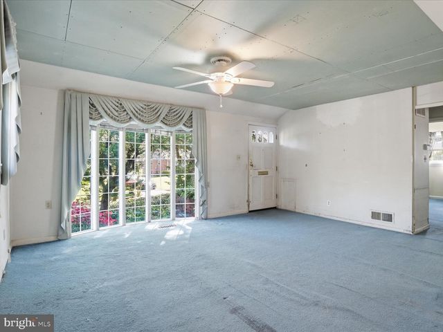 7247 DEBORAH DR, Falls Church, VA 22046
