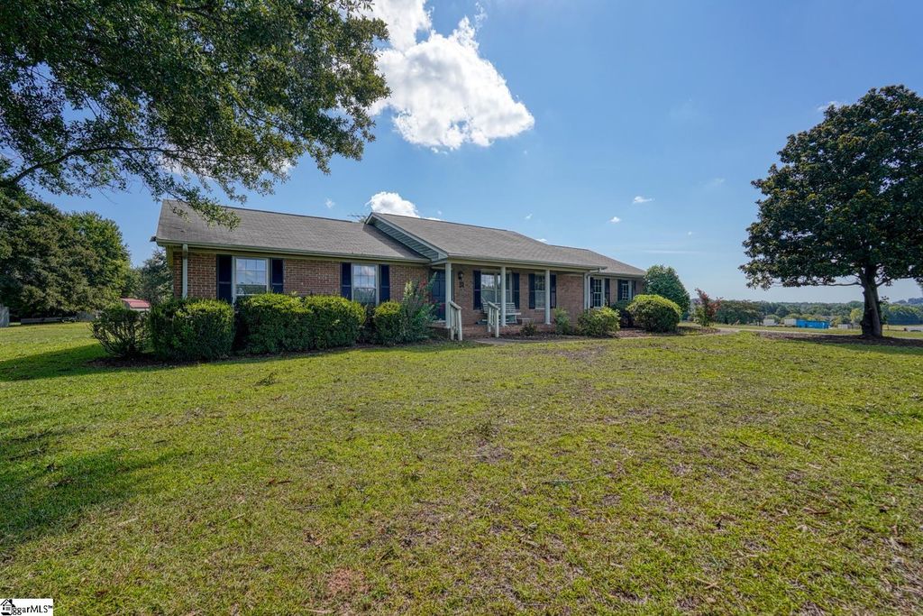 151 Suddeth Road, Inman, SC 29349
