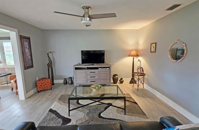 5468 RIVERBLUFF CIRCLE V-40, Sarasota, FL 34231