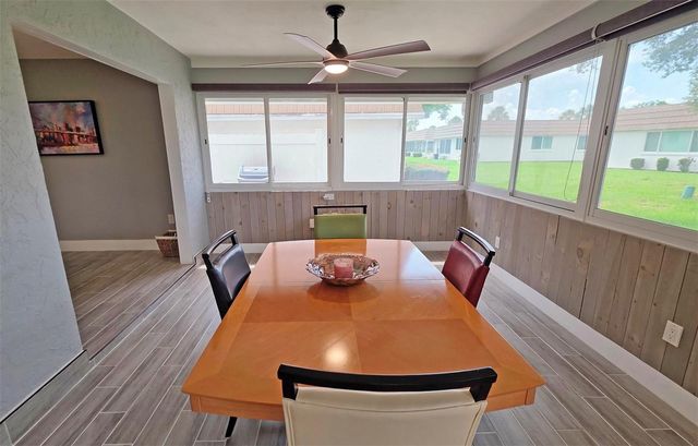 5468 RIVERBLUFF CIRCLE V-40, Sarasota, FL 34231