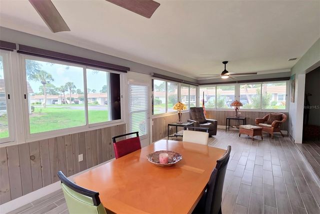 5468 RIVERBLUFF CIRCLE V-40, Sarasota, FL 34231