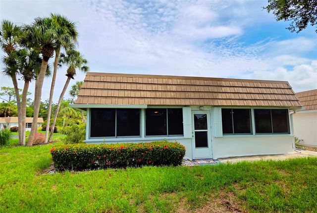 5468 RIVERBLUFF CIRCLE V-40, Sarasota, FL 34231