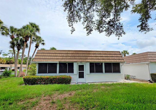5468 RIVERBLUFF CIRCLE V-40, Sarasota, FL 34231