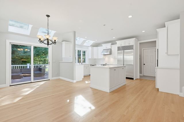6 Samuel Path, Natick, MA 01760