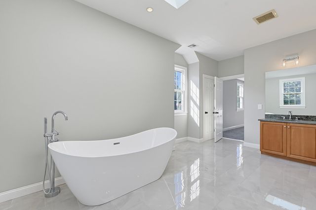 6 Samuel Path, Natick, MA 01760