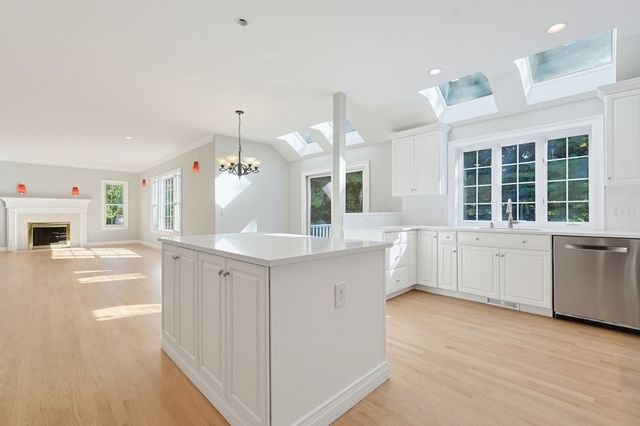 6 Samuel Path, Natick, MA 01760