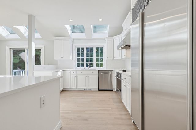 6 Samuel Path, Natick, MA 01760