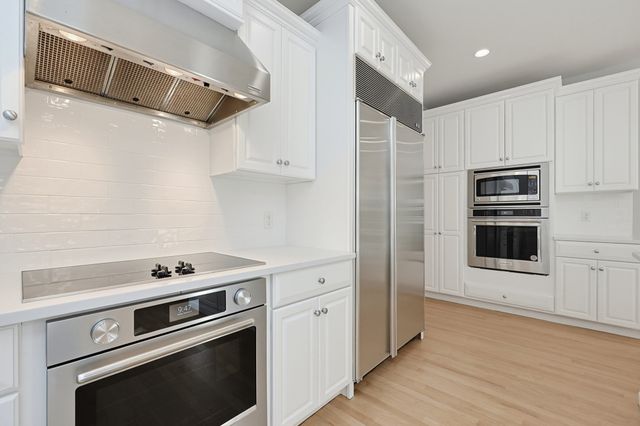 6 Samuel Path, Natick, MA 01760