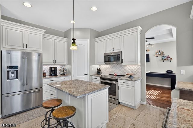 2659 Amber Lake DR, Cape Coral, FL 33909
