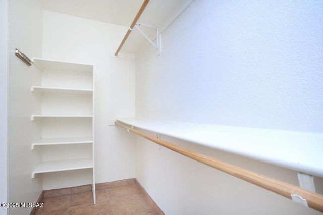 124 S Palace Gardens Drive, Tucson, AZ 85748