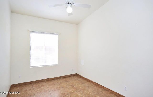 124 S Palace Gardens Drive, Tucson, AZ 85748