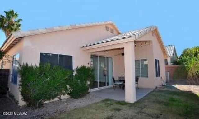 124 S Palace Gardens Drive, Tucson, AZ 85748
