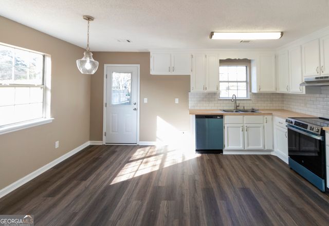 145 Kensington Circle, Warner Robins, GA 31093