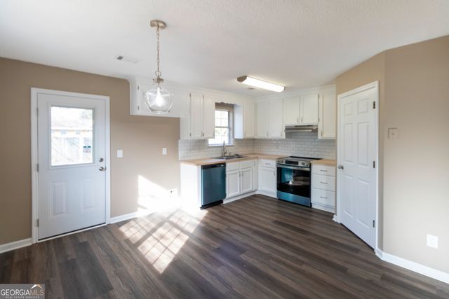 145 Kensington Circle, Warner Robins, GA 31093