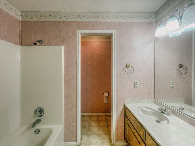 1312 Rio Grande Drive, Benbrook, TX 76126