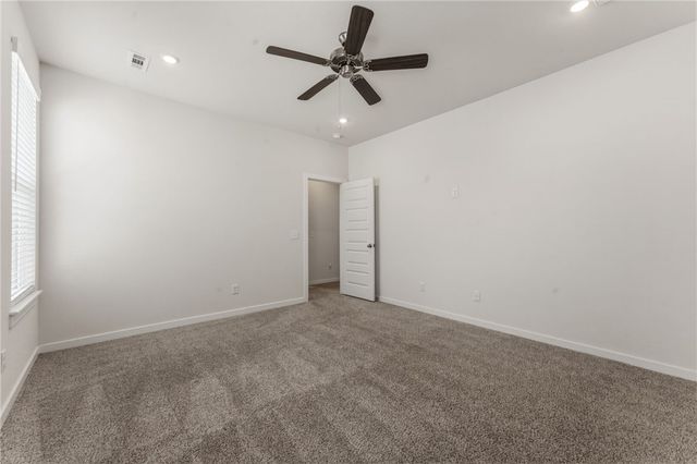 4802 W Planetree Street, Fayetteville, AR 72704