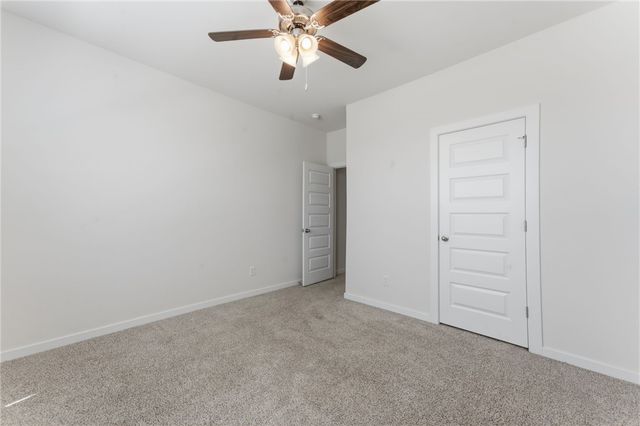 4802 W Planetree Street, Fayetteville, AR 72704