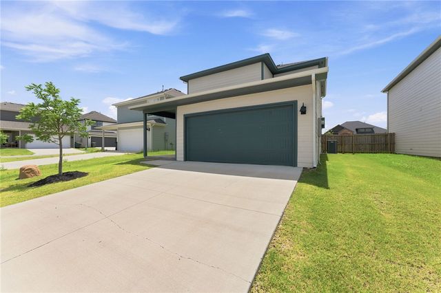 4802 W Planetree Street, Fayetteville, AR 72704