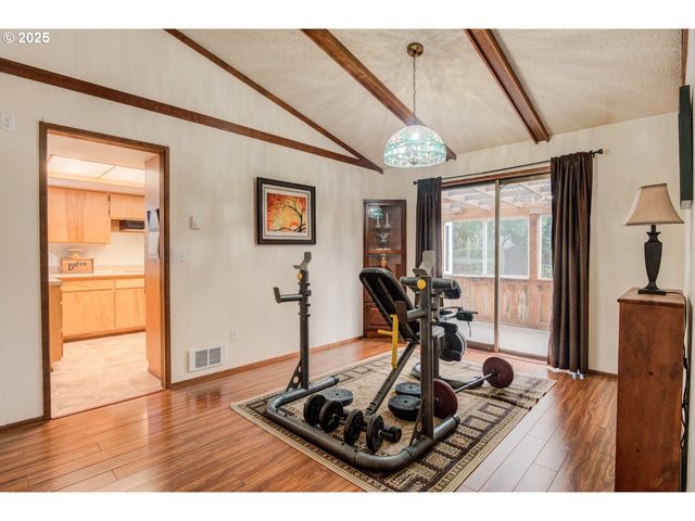 1620 26TH St, Florence, OR 97439